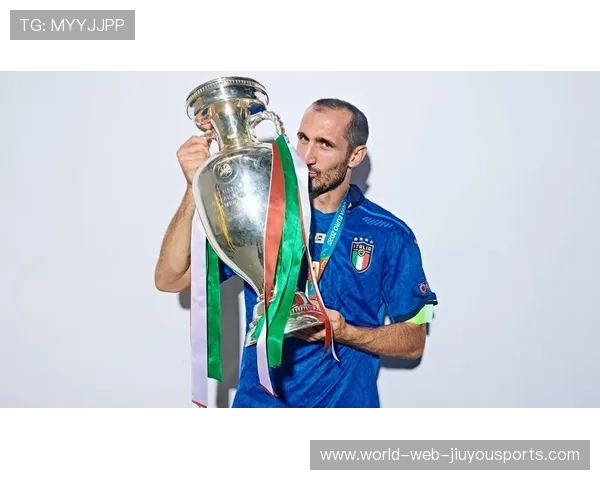 里昂闪瞎眼的战略布局：优先引入高视野出球后卫，开启新篇章