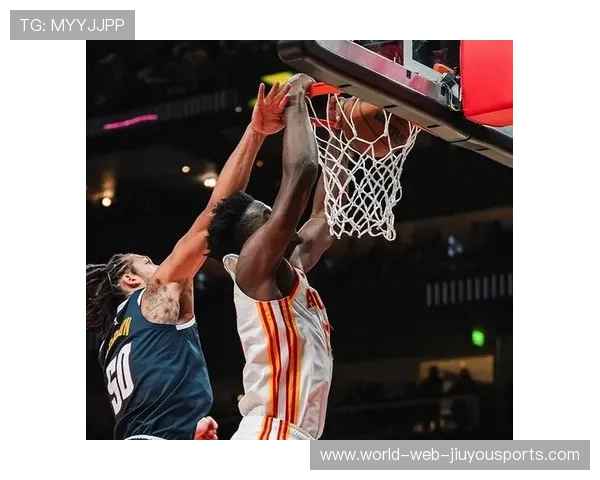 戴维斯二次起跳补扣,湖人把禁区硬度拉满 戴维斯二次起跳补扣,湖人把禁区硬度拉满